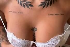 Ixmdxniela Onlyfans leaked – Show Her Big Boobs