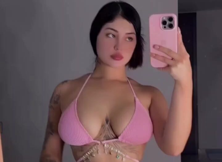 Alexisshv Leaked Onlyfans video Show Erotic in mirror