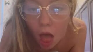 Bluebxbyyyvip aka Princessblue29 Leaked Onlyfans Video Masturbating Dildo