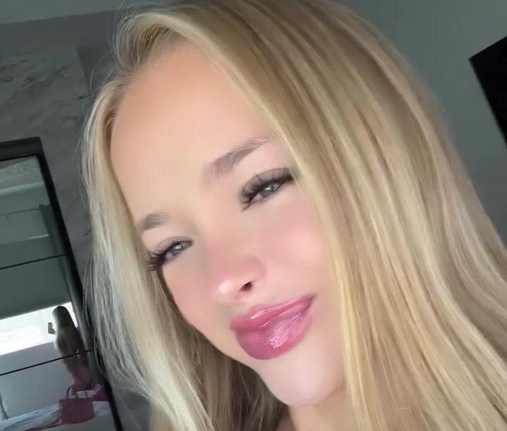 Julia Filippo Leaked Onlyfans Hot tiktoker show erotic